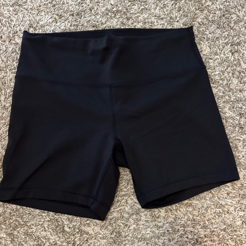 Lululemon Women's Black Wunder Train High-Rise Bike Shorts 6”